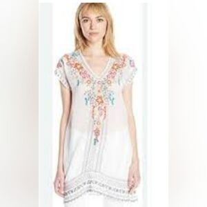 Johnny Was Women's Size  1X Embroidered White Tunic Top Plus Size  Flowers
